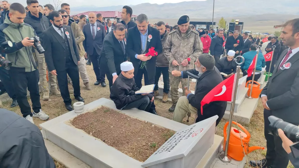 erzurumda 32 yil once pkkli teroristler tarafindan katledilen 33 kisi anildi TEkJgQHG.jpg