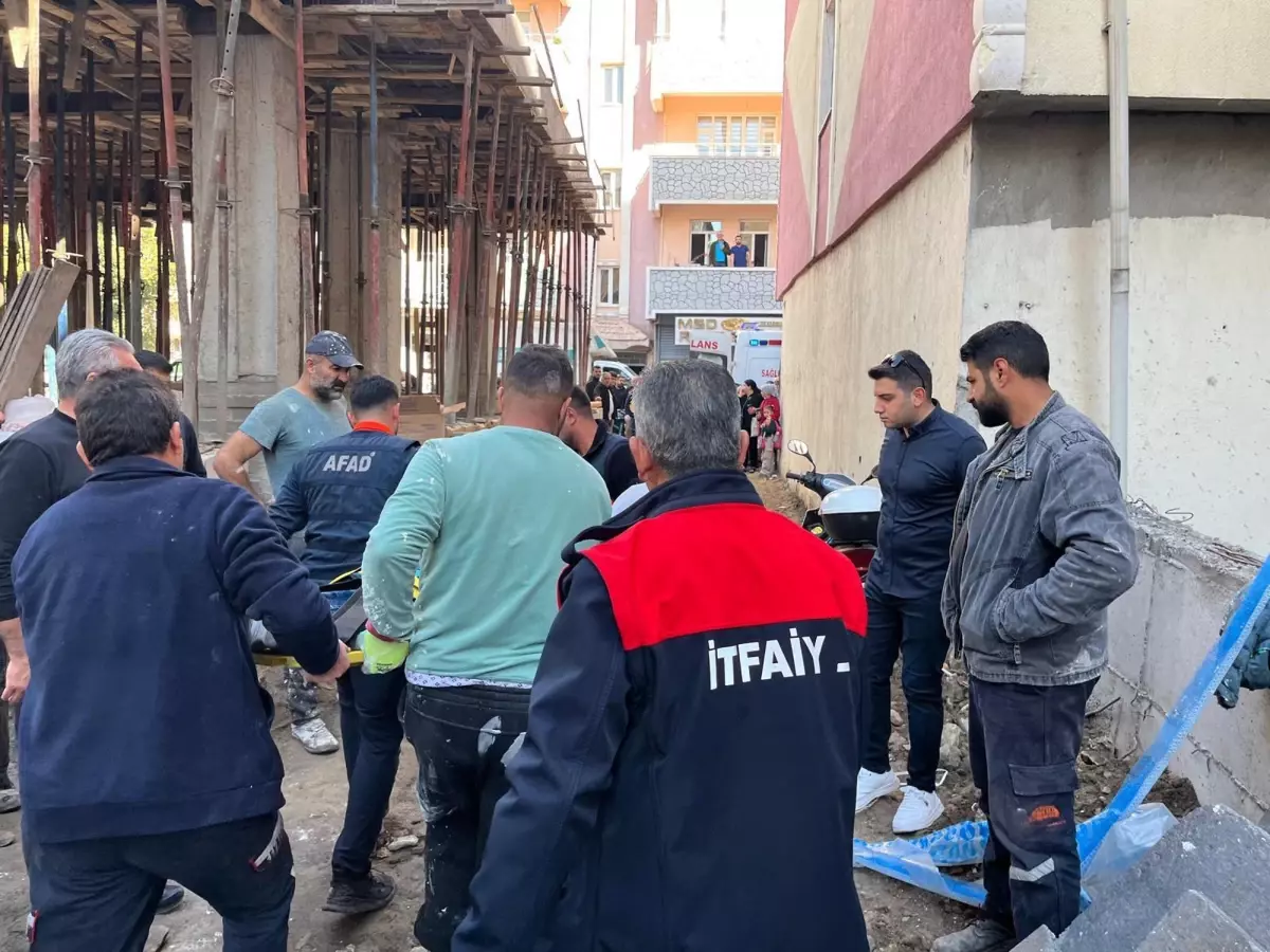 igdirda insaatta isci dusmesi 2 yarali an23byJ6.jpg