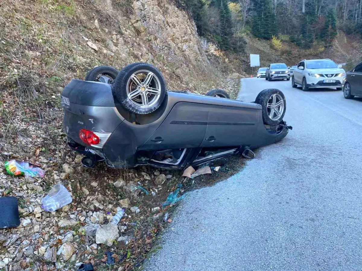 yedigoller yolunda gizli buzlanma kazaya neden oldu tAKCyeOU.jpg